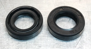 Сальник (манжета армированная)  17×28×7 мм