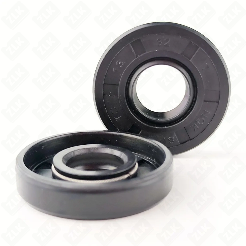 13*32*7 TC сальник (импорт)  NBR70 NQK 