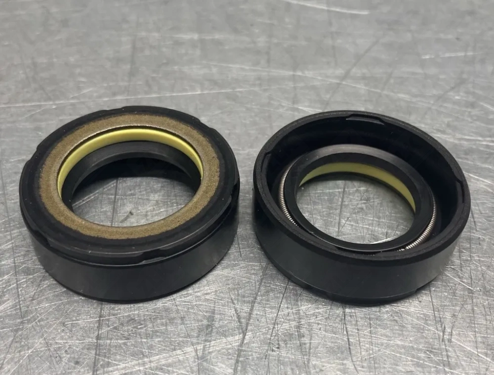 24*38*12 CNB1 сальник (импорт) NBR80 NAK