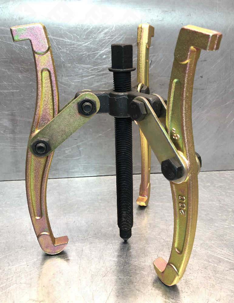 Съемник 200мм желтый 3-х лапый  48016