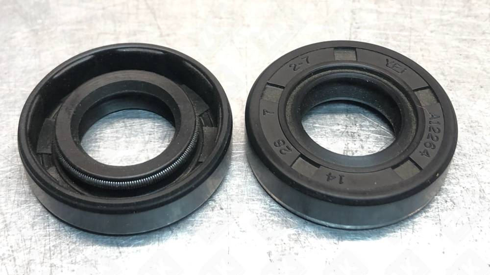 14*28*7 TC сальник (импорт) NBR70 NQK SF