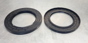 Сальник (манжета армированная)  105×160×12 мм