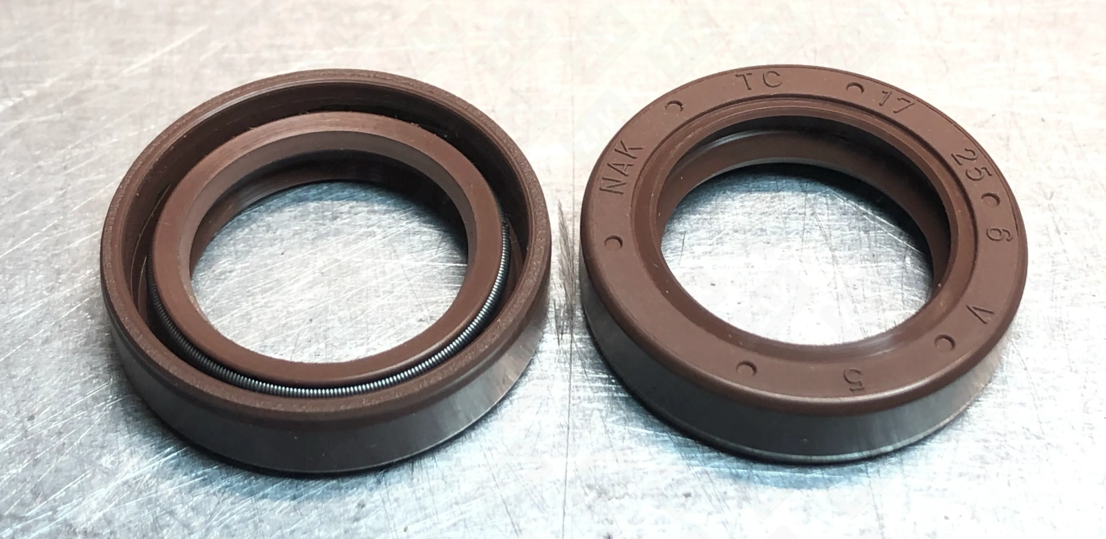 Сальник (манжета армированная)  17×25×6 мм NQK SF