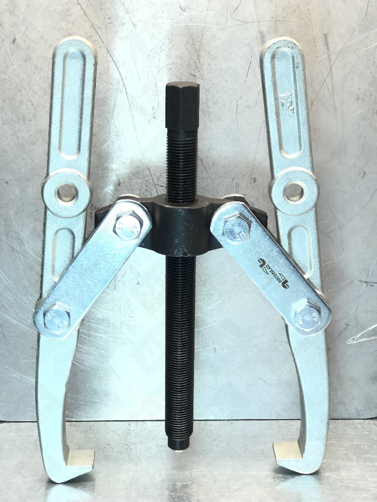 Съемник 2-х лапый удлиненный шарнирный 300мм ф50-400мм (Авто Dело)