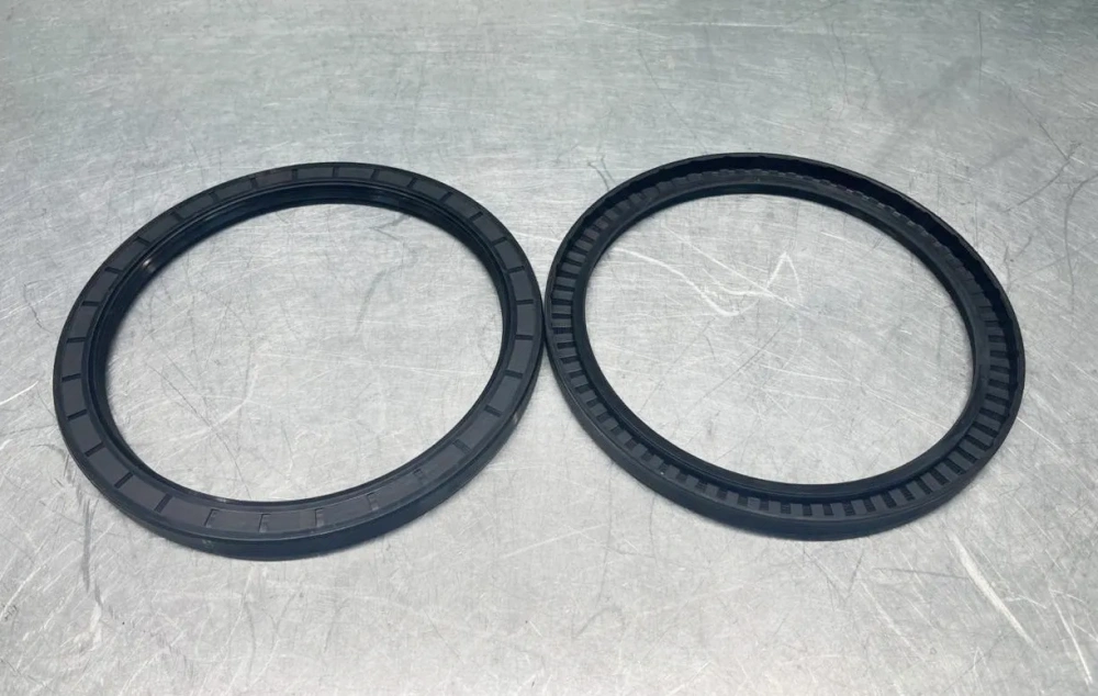 200*240*15 TC сальник (импорт) NBR70 NQK SF