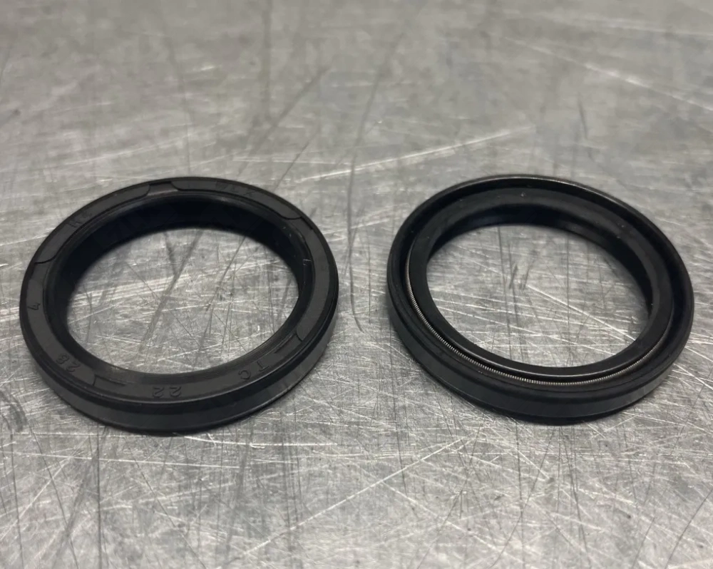 22*28*4 TC сальник (импорт) NBR70 WLK