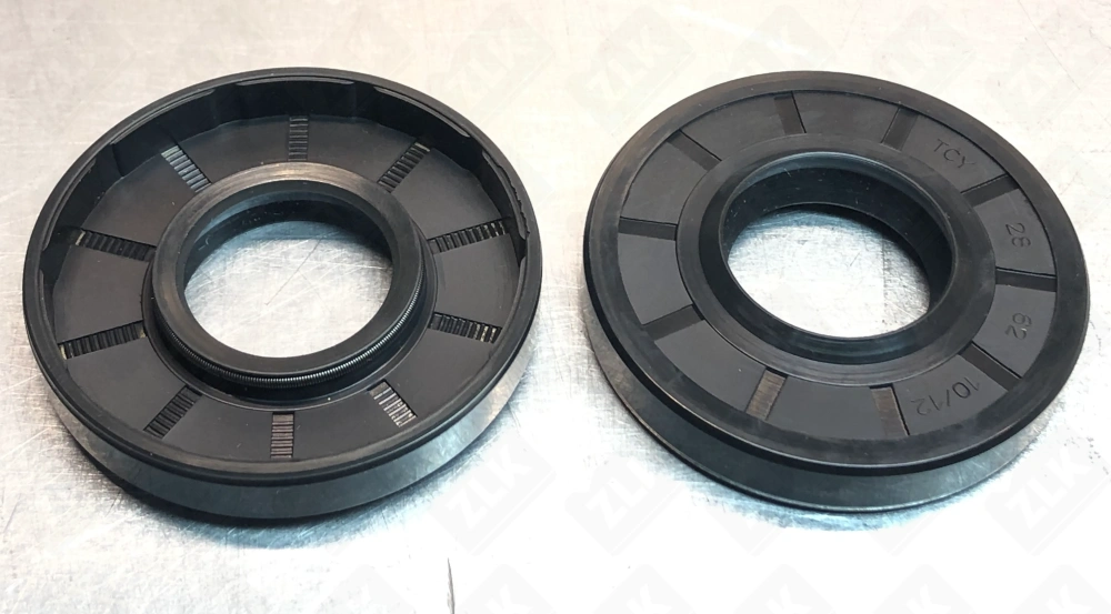 28*62*10/12 сальник (импорт)  TC NBR70  