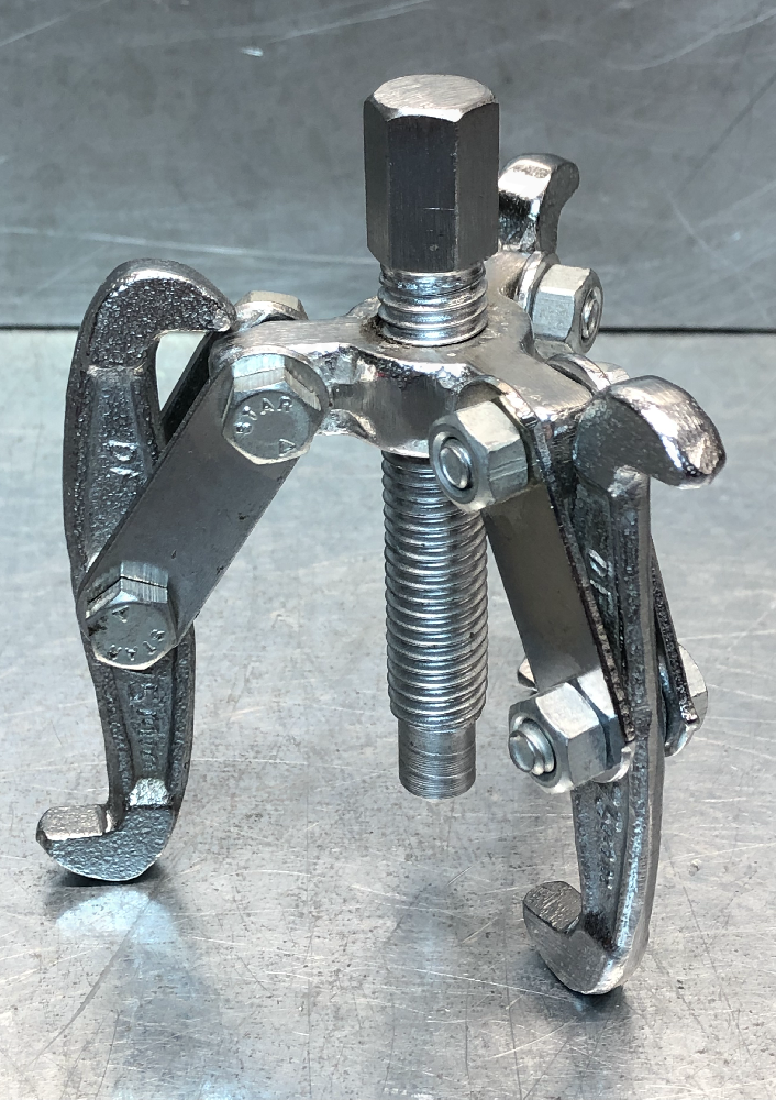 Съемник 75мм  3-х лапый  