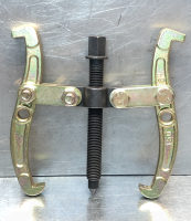 Съемник универсальный 2 захвата 150 мм переставной Partner