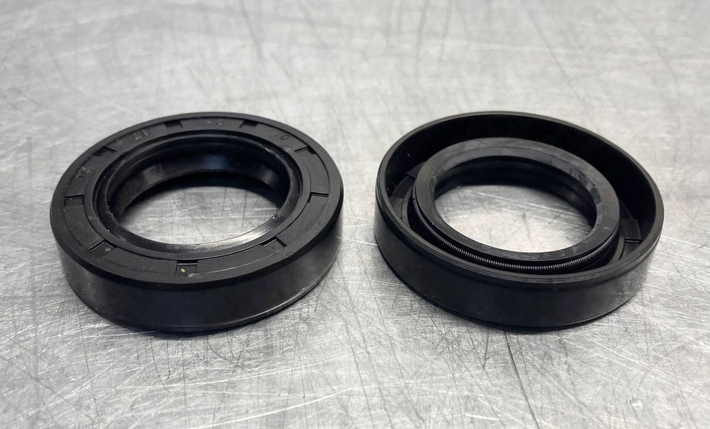 28*45*10 сальник (импорт) TC NBR70 NQK