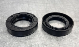 Сальник (манжета армированная)  28×45×10 мм