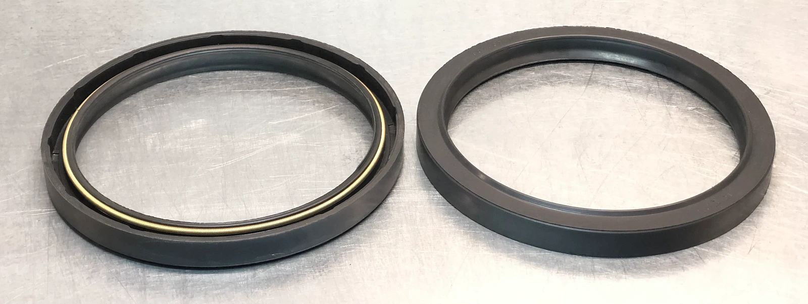 Сальник (манжета армированная)  142×168×16 мм Россия