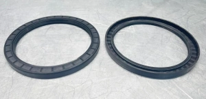 Сальник (манжета армированная)  180×220×15 мм